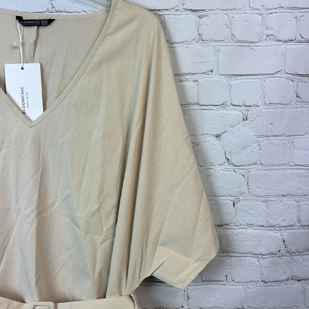 BloomChic Cream V Neck Belted Short Sleeve Top Plus Size 22/24 3X - Picture 3 of 5